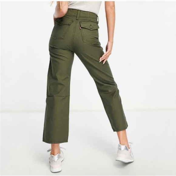 Levi's NWT Ribcage Utility Pants In Khaki Green - Picture 2 of 8